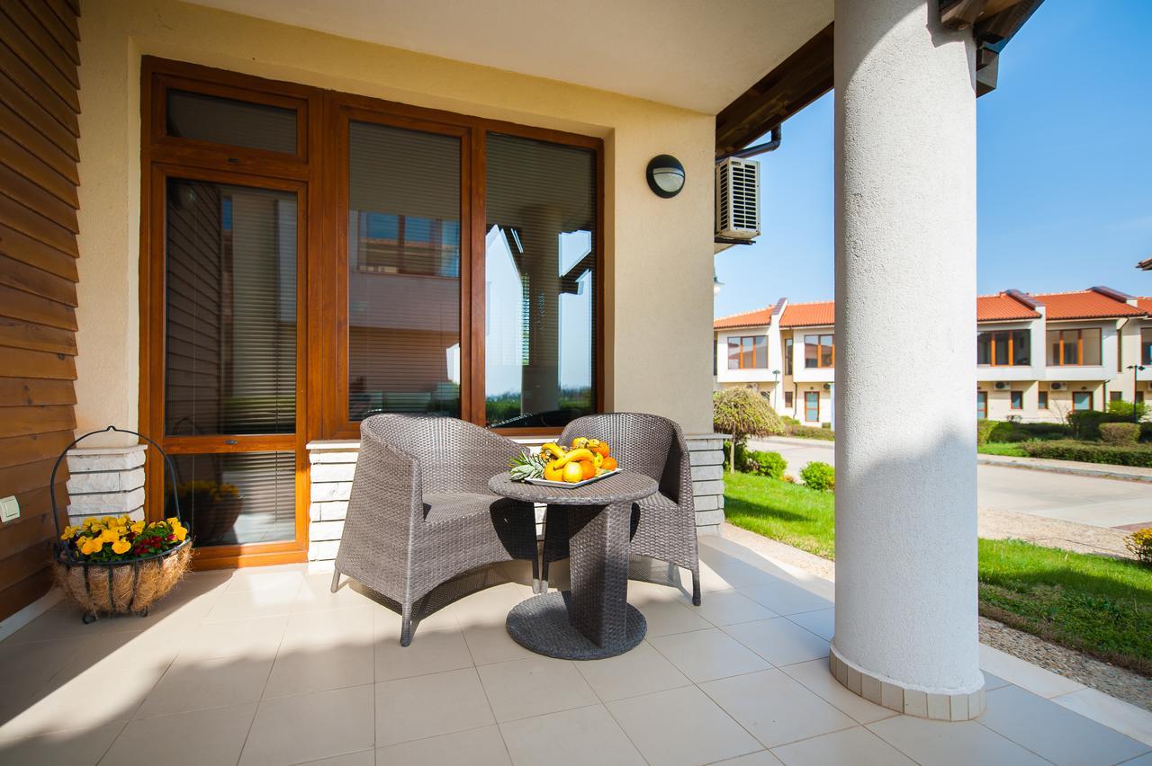 Lighthouse Apartments And Villas バルチク エクステリア 写真